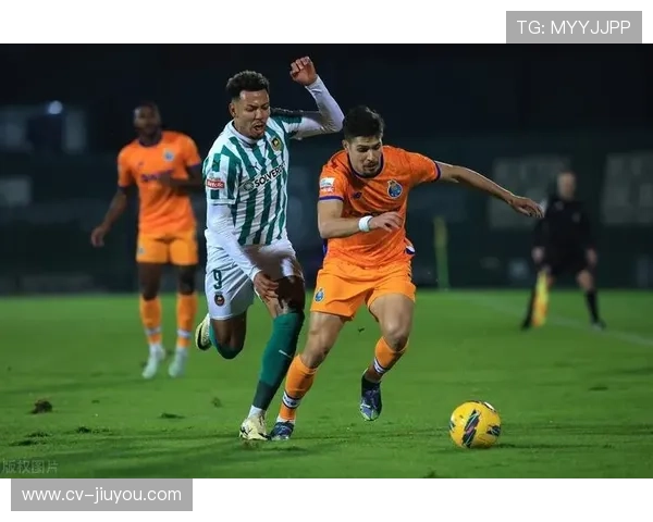 波尔图主场迎战尼斯，阵容齐整占得先机